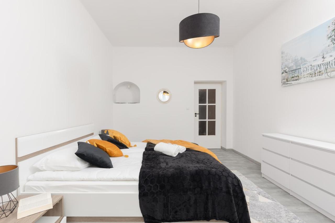 Metro Plac Wilsona Apartments Mickiewicza By Noclegi Renters Varşova Dış mekan fotoğraf