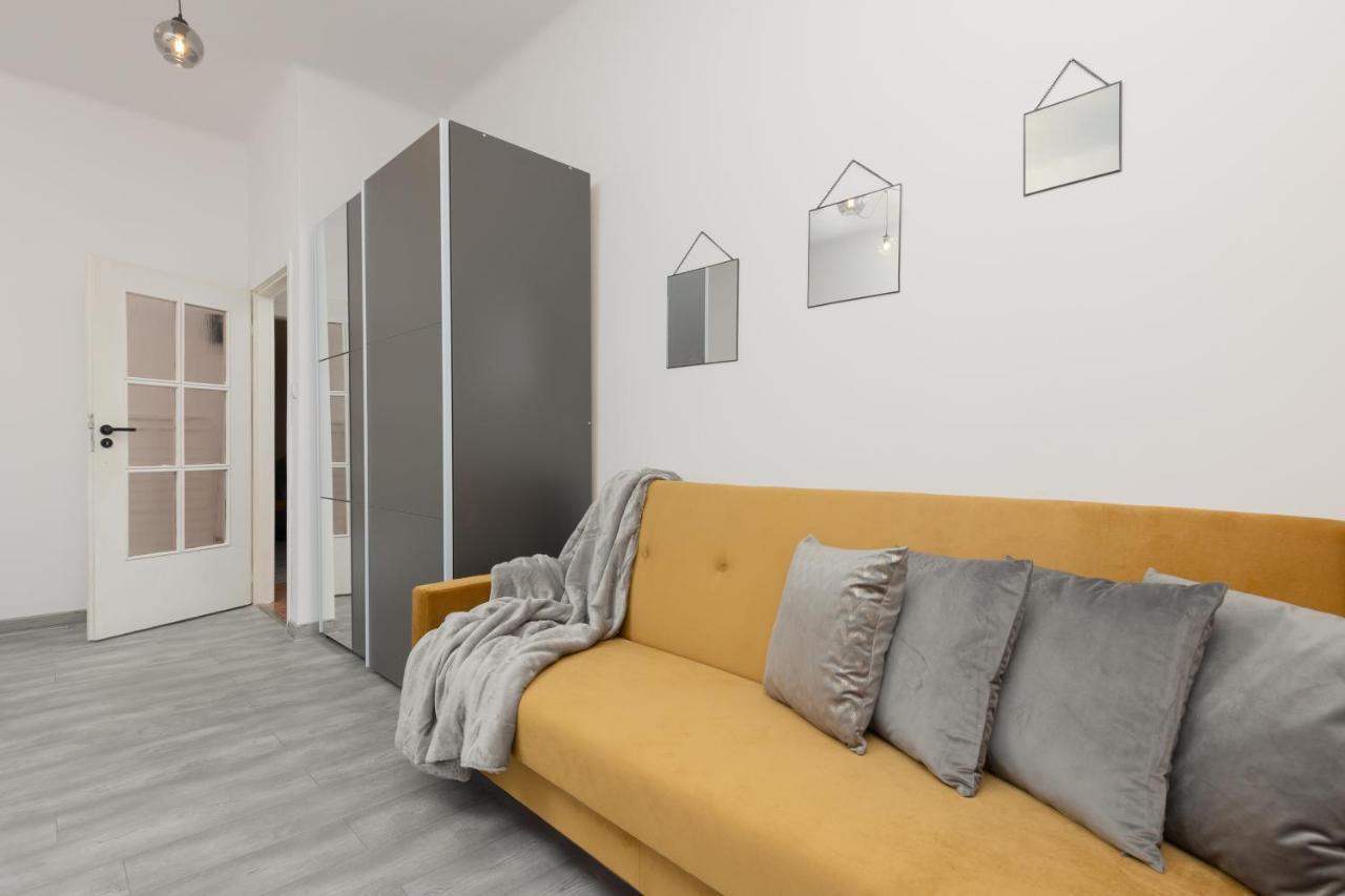 Metro Plac Wilsona Apartments Mickiewicza By Noclegi Renters Varşova Dış mekan fotoğraf