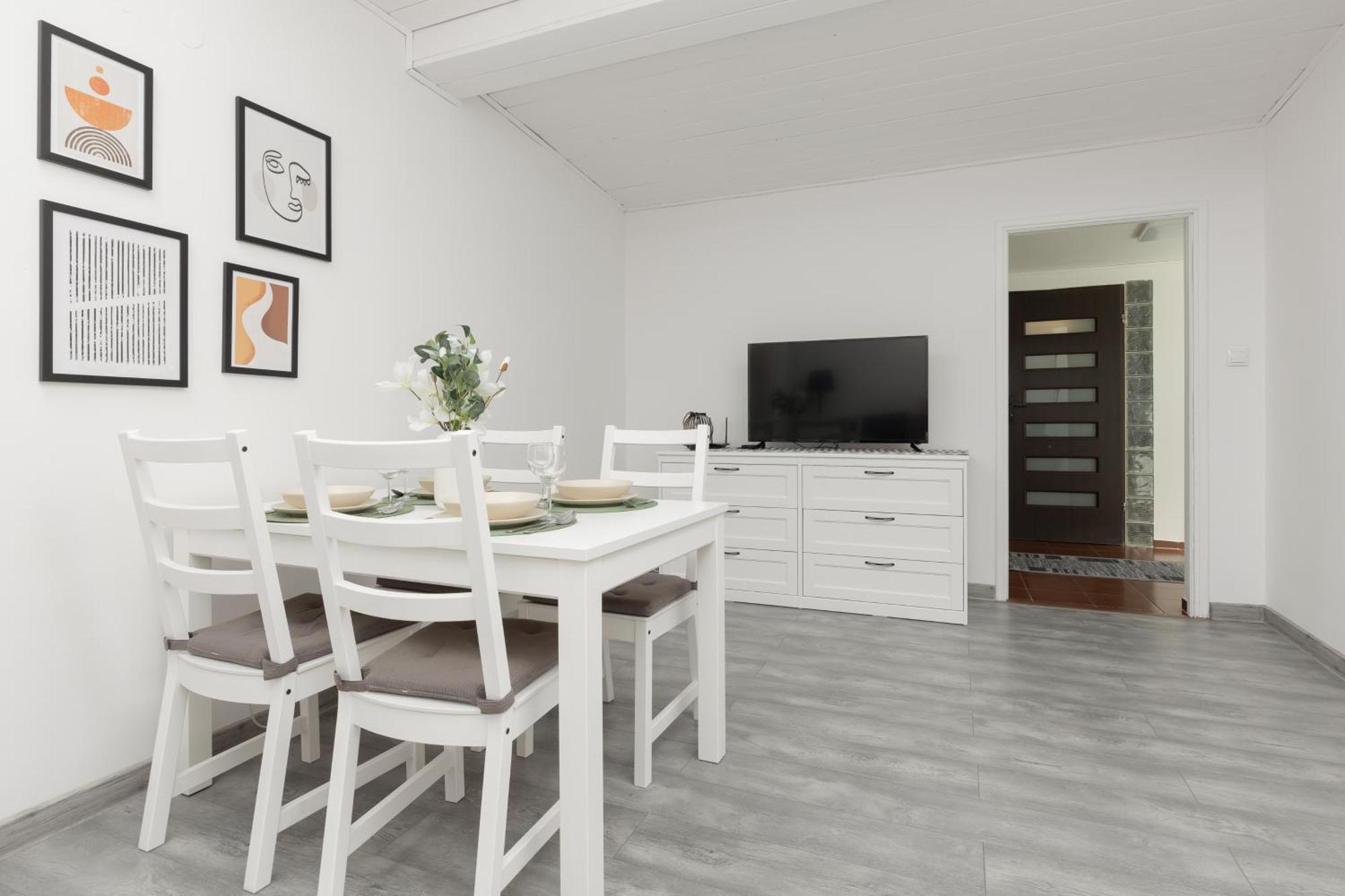 Metro Plac Wilsona Apartments Mickiewicza By Noclegi Renters Varşova Dış mekan fotoğraf